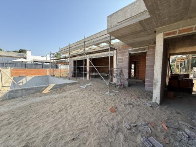Casa venda em Azeitão (São Lourenço e São Simão), Setúbal