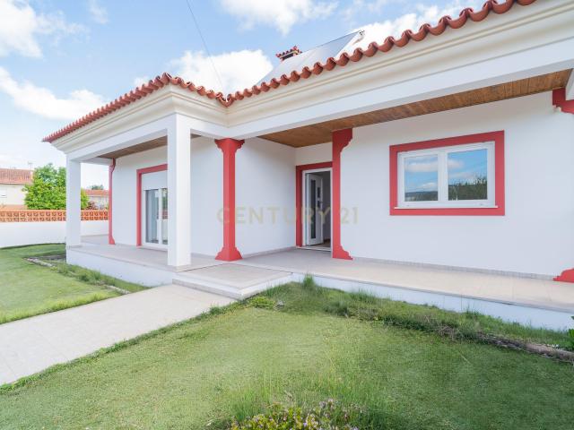 Casa venda em Marinha Grande, Leiria