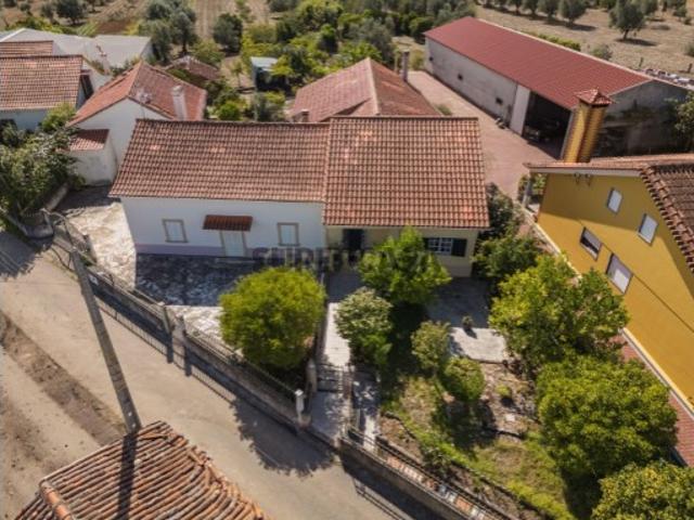 Casa venda em Chãos, Ferreira do Zêzere