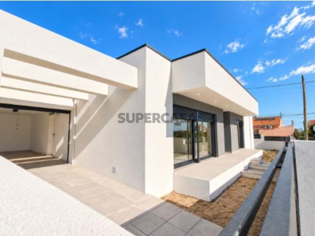Casa venda em Fernão Ferro, Seixal