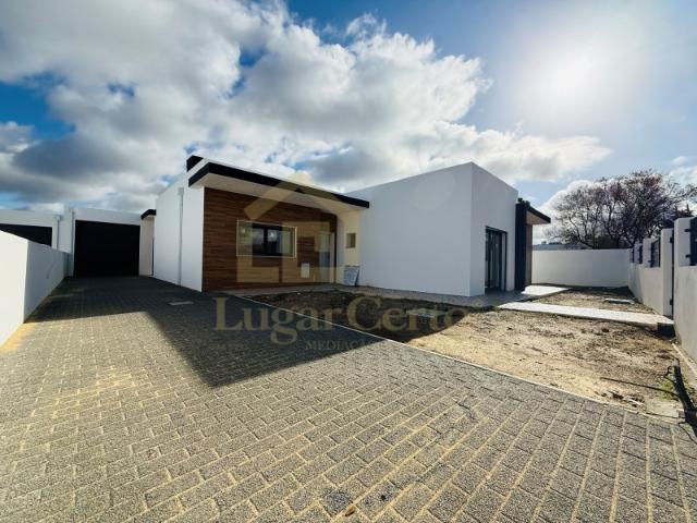 Casa venda em Azeitão (São Lourenço e São Simão), Setúbal