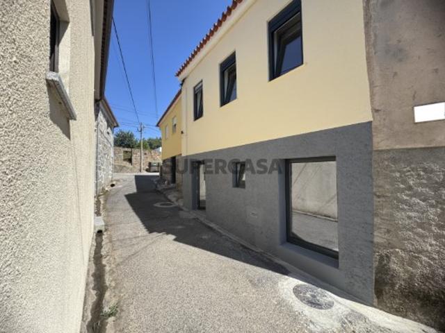 Casa venda em Mouraz e Vila Nova da Rainha, Tondela