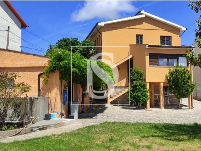Casa venda em Quinchosos, Vila Real