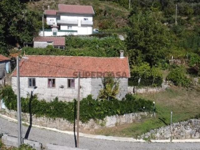 Casa venda em Fornelo do Monte