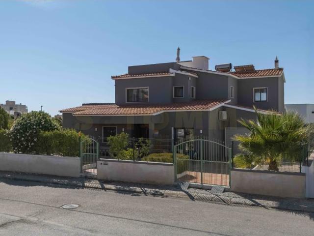 Casa venda em Quelfes, Olhão