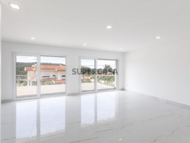 Casa venda em Coimbrã, Vil De Matos