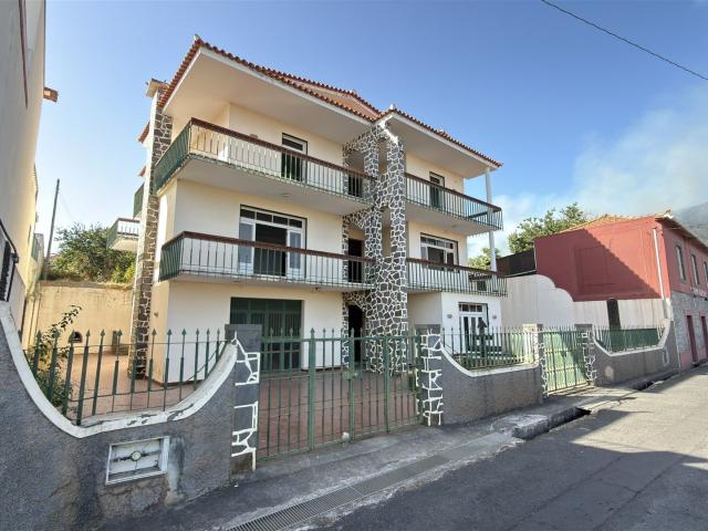 Vivenda venda em Encruzilhadas, Funchal