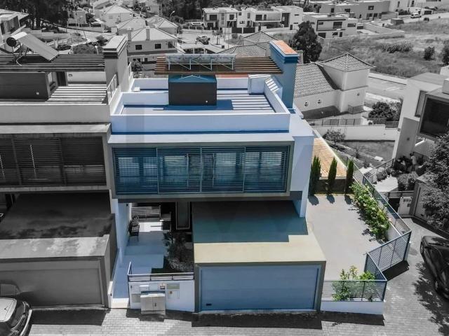 Casa venda em Leceia, Oeiras