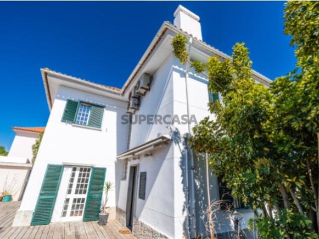 Casa venda em Oeiras, Bairro 25 de Abril