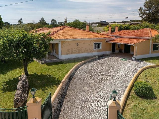 Casa venda em Algarão, Alcobaça