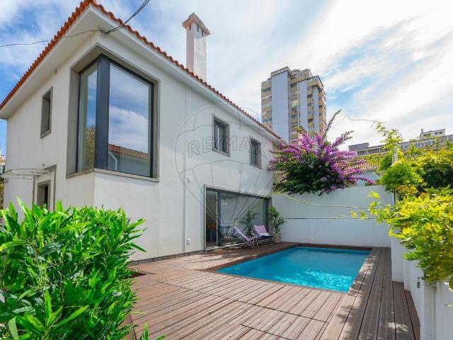 Casa venda em Bairro de Santa Cruz de Benfica, Lisboa