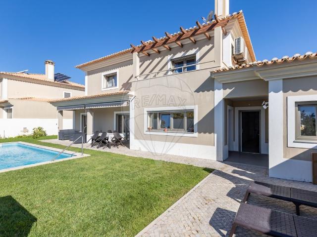 Casa venda em Azeitão (São Lourenço e São Simão), Setúbal