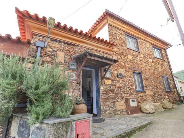 Casa venda em Arganil, Teixeira