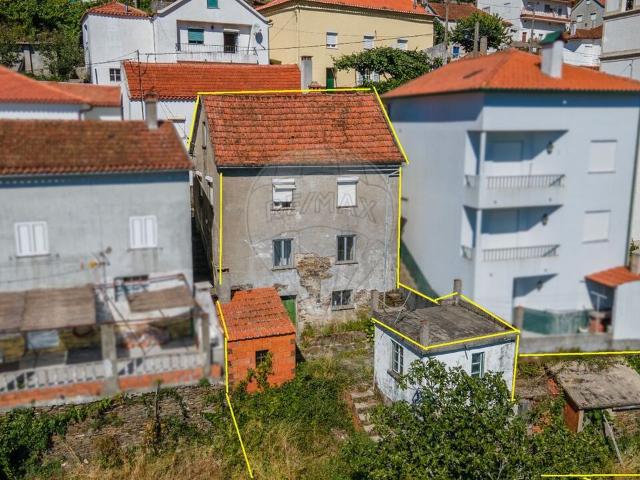 Casa venda em Moura da Serra, Cerdeira e Moura da Serra