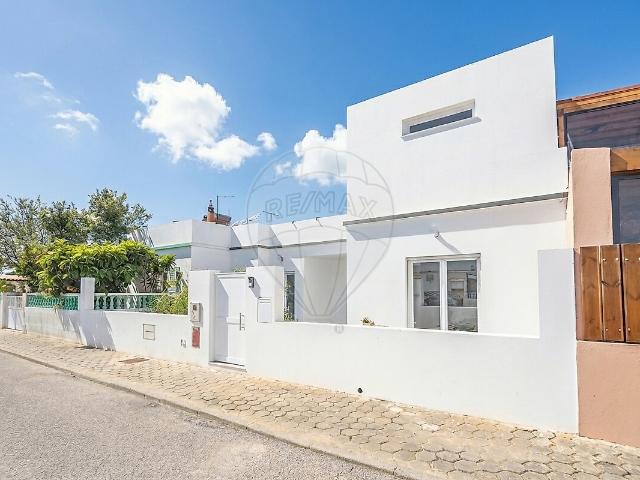 Casa venda em Mexilhoeira da Carregação, Estômbar e Parchal