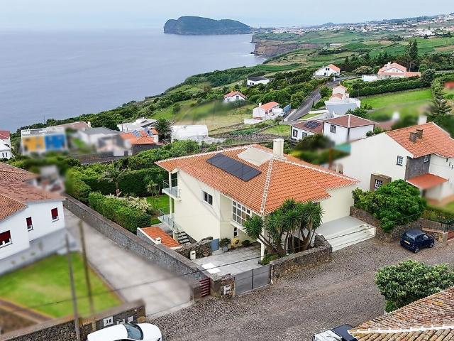Casa venda em Feteira, Angra do Heroísmo