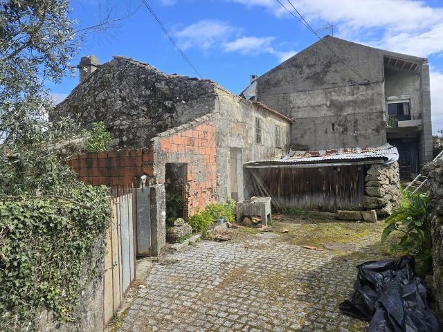 Casa venda em Mourilhe, Viseu