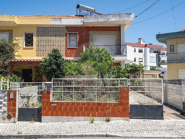 Casa venda em Massamá, Massamá e Monte Abraão