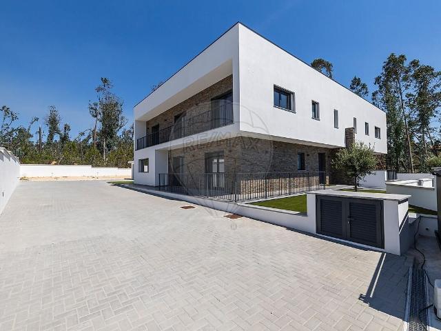 Casa venda em Milagres, Leiria