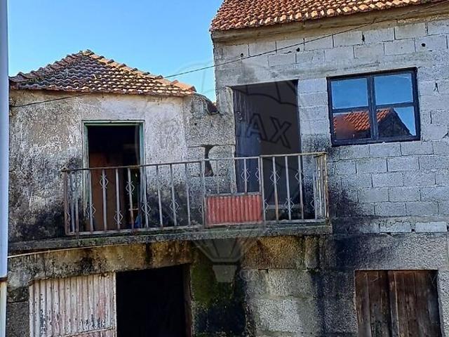 Casa venda em Peva e Segões, Moimenta da Beira
