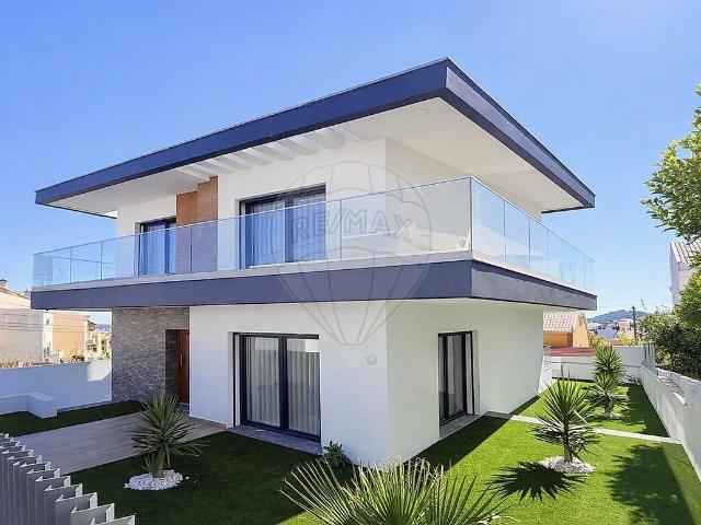 Casa venda em Bairro do Saramagal, Odivelas