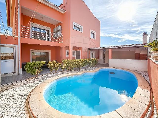 Casa venda em Bairro do Saramagal, Odivelas