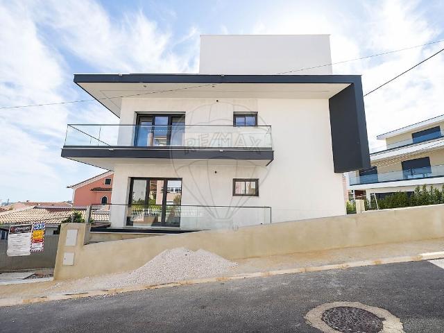 Casa venda em Bairro do Saramagal, Odivelas