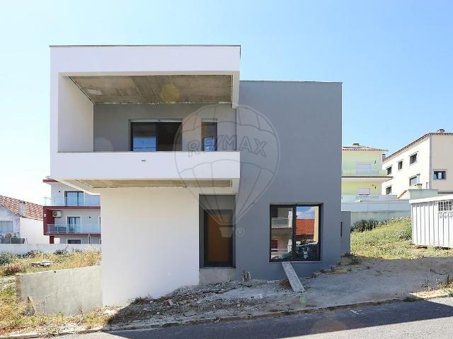 Casa venda em São Sebastião Norte, Odivelas