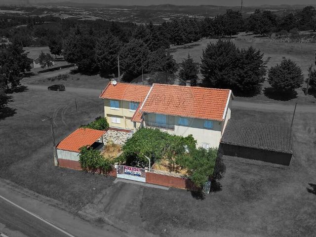 Casa venda em Outeiro, Bragança