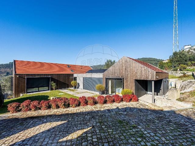 Casa venda em Assento, Guimarães