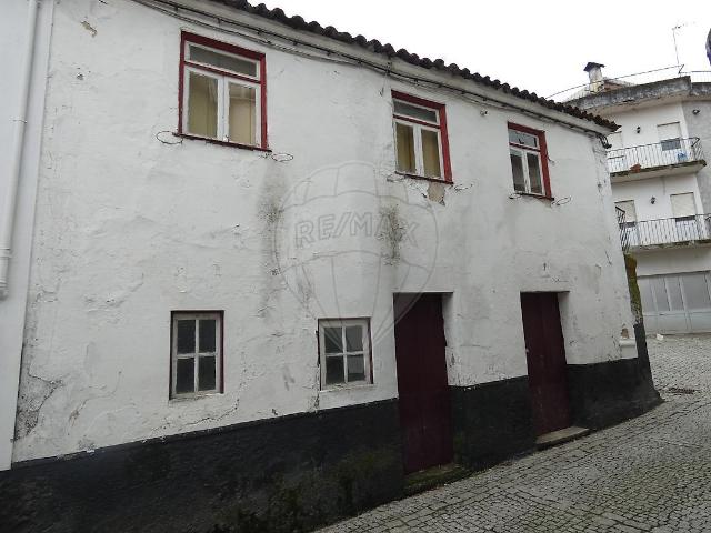 Casa venda em Sanfins do Douro, Alijó