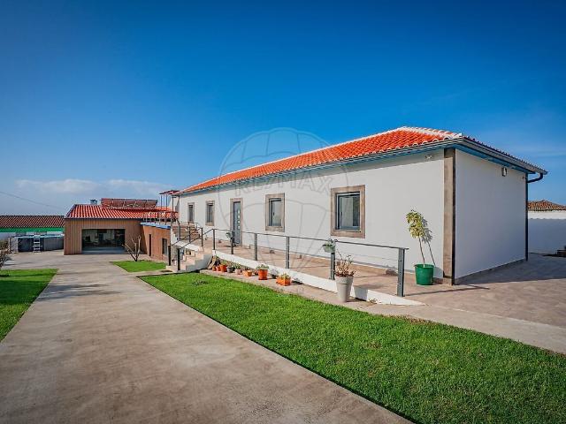Casa venda em Santa Bárbara, Angra do Heroísmo