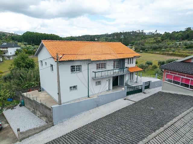 Casa venda em Santiago de Cassurrães e Póvoa de Cervães, Mangualde