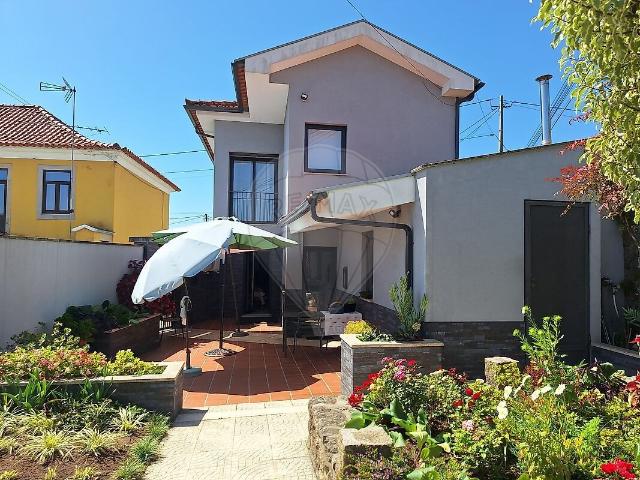 Casa venda em Vila Cova e Feitos, Barcelos