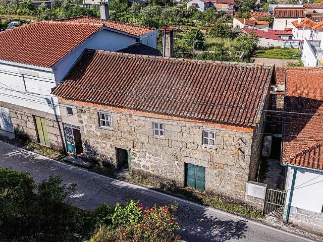 Casa venda em Faíl e Vila Chã de Sá, Viseu