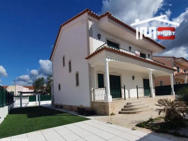 Casa alugar em Carodes, Montijo