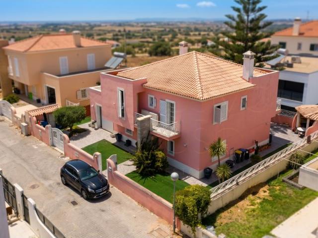 Casa venda em Azeitão (São Lourenço e São Simão), Setúbal