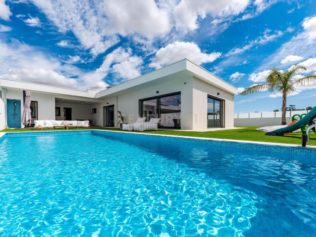 Casa venda em Azeitão (São Lourenço e São Simão), Setúbal