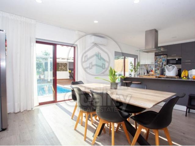 Casa venda em Palhais, Setúbal