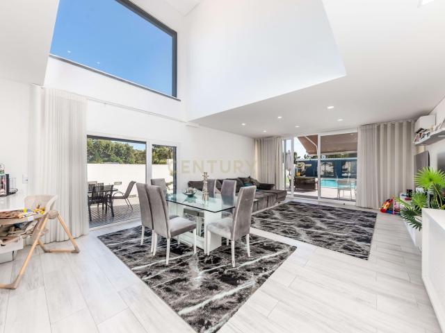 Casa venda em Seixal, Corroios