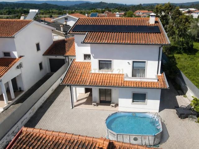 Casa venda em Ramalhais, Lousã