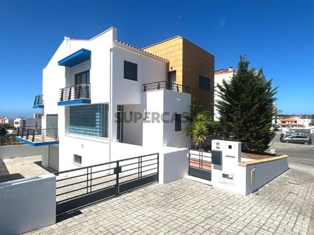 Casa venda em Pederneira, Leiria