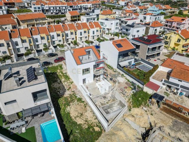 Casa venda em Bairro dos CTT, Odivelas