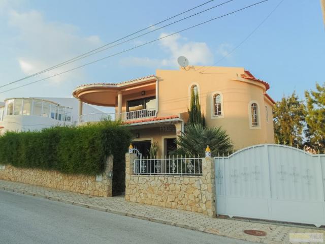 Casa venda em Bairro Chesgal, Lagos