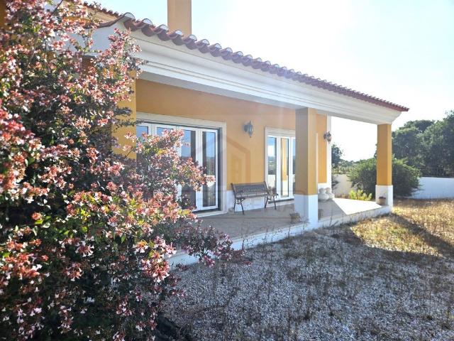 Vivenda venda em Alcobaça, Leiria
