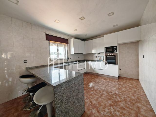 Casa venda em A Ver-o-mar, Porto