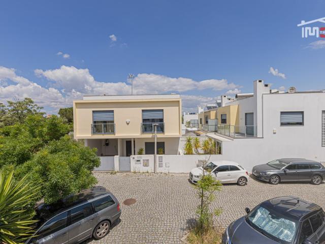 Casa venda em Santo António Da Charneca, Setúbal