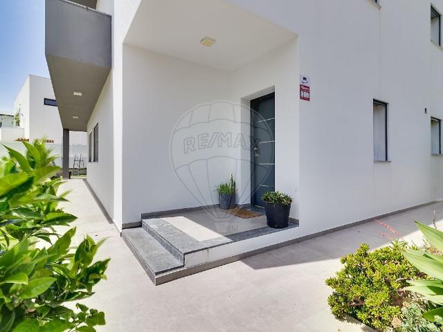 Casa venda em Bairro dos CTT, Odivelas