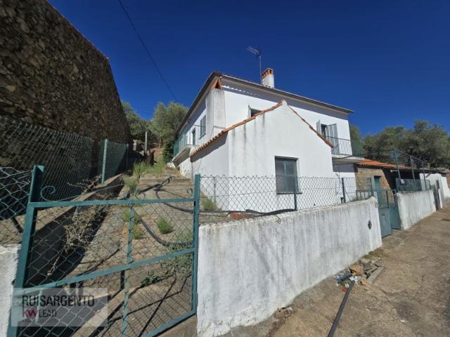 Casa venda em Penha Garcia, Idanha-a-Nova