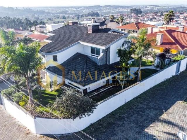 Casa venda em Escapães